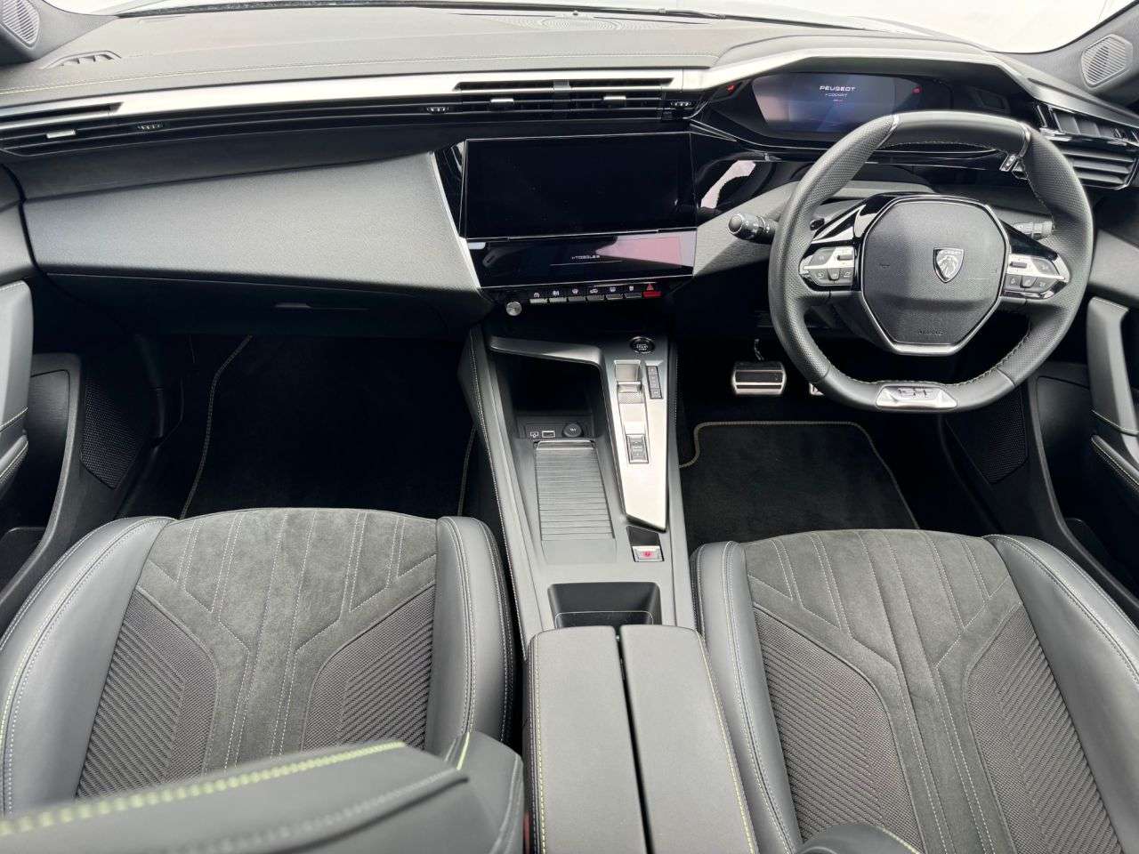 2024 PEUGEOT 408 2024 PEUGEOT 408