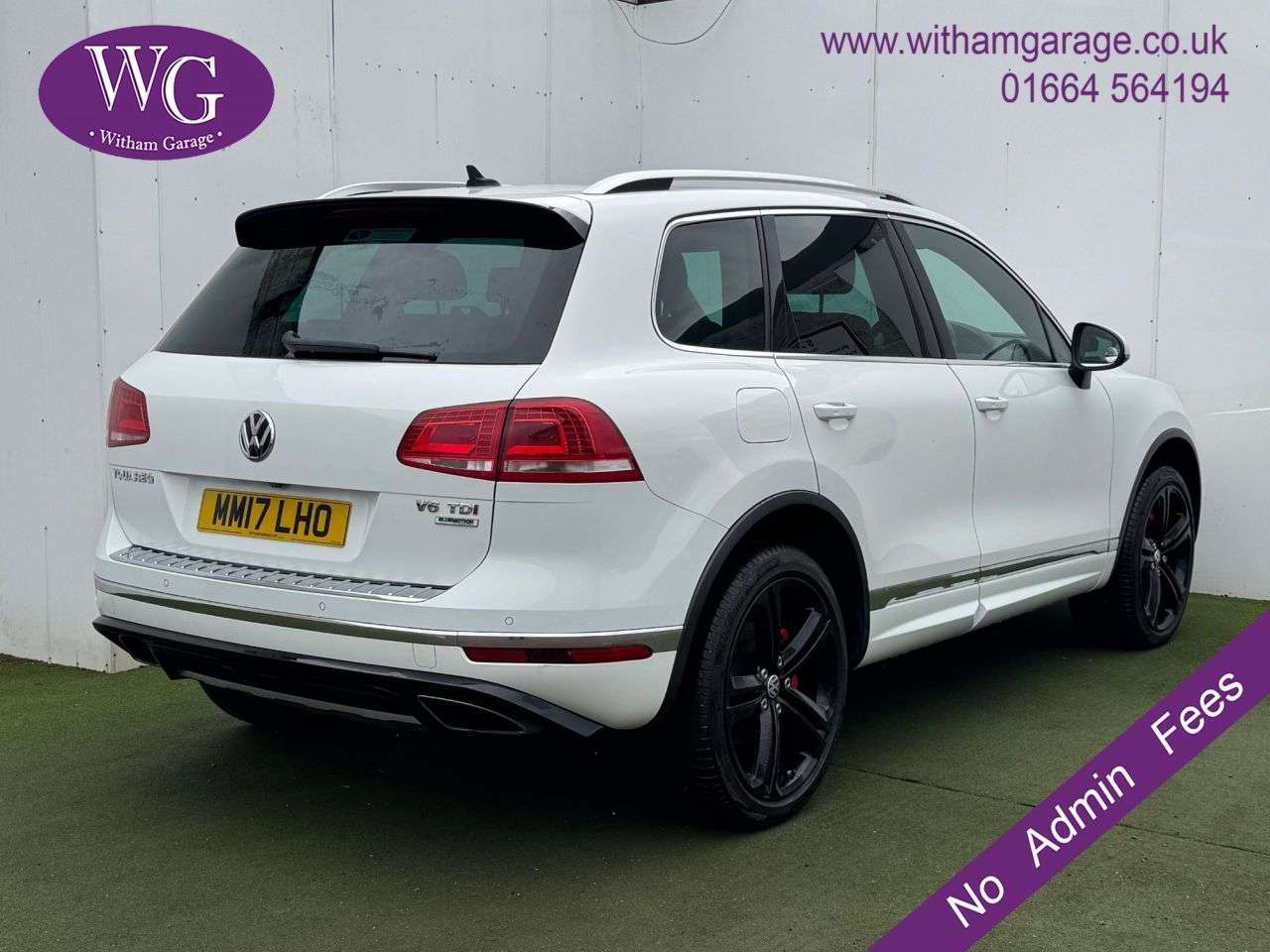 A 2017 VOLKSWAGEN TOUAREG 3.0 TDI V6 BlueMotion Tech R-Line Plus SUV 5dr Diesel Tiptronic 4WD Euro 6 A 2017 VOLKSWAGEN TOUAREG 3.0 TDI V6 BlueMotion Tech R-Line Plus SUV 5dr Diesel Tiptronic 4WD Euro 6