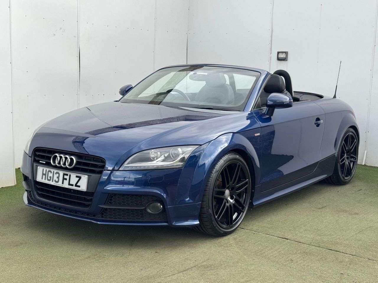 A 2013 AUDI TT 2.0 TDI Black Edition Roadster 2dr Diesel Manual quattro Euro 5 (170 ps) A 2013 AUDI TT 2.0 TDI Black Edition Roadster 2dr Diesel Manual quattro Euro 5 (170 ps)