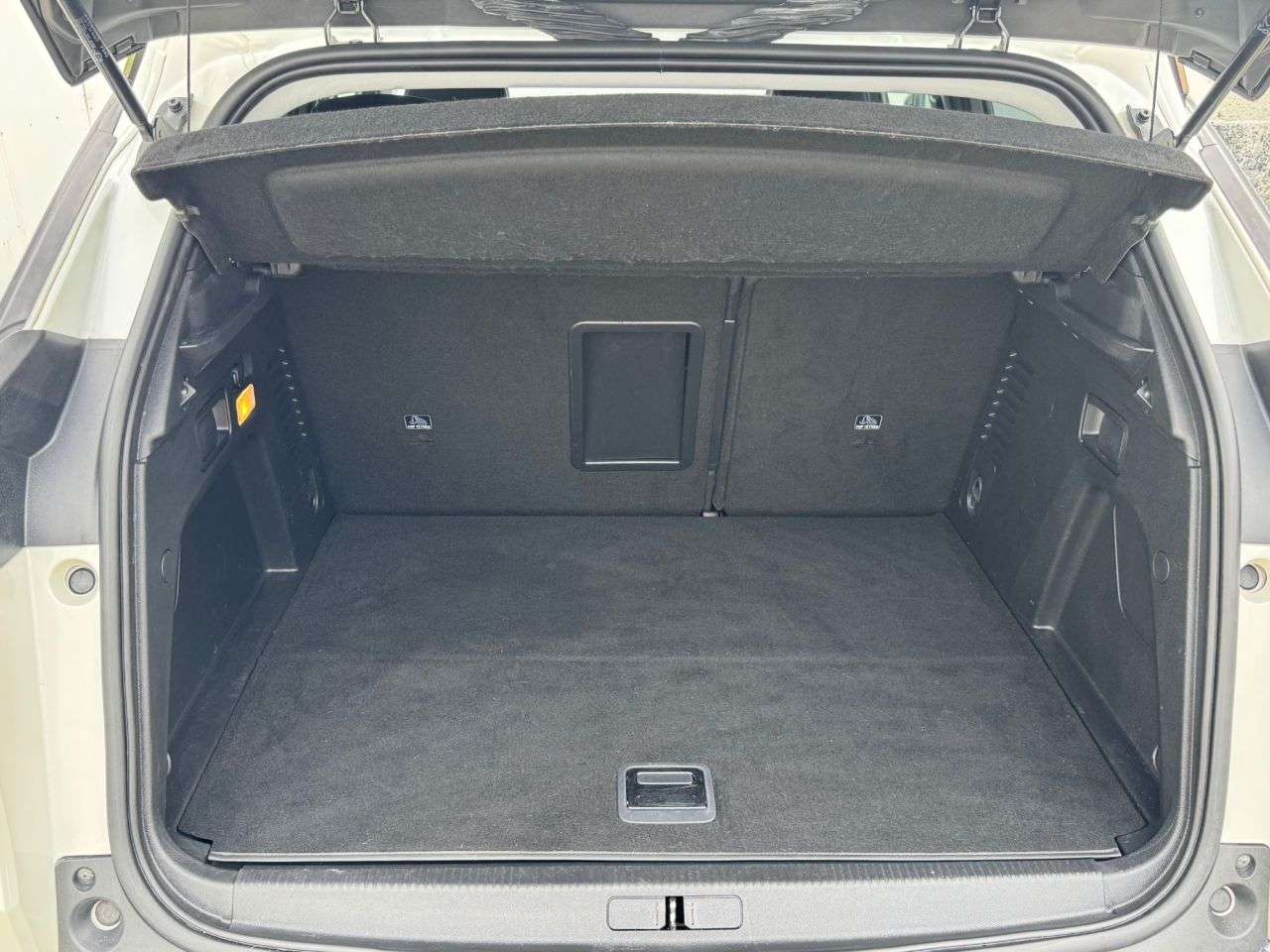2022 PEUGEOT 3008 2022 PEUGEOT 3008