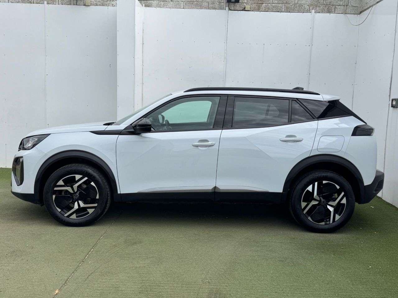 2024 PEUGEOT 2008 2024 PEUGEOT 2008