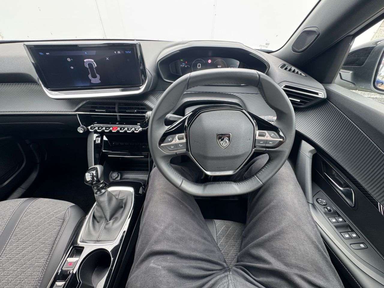 2024 PEUGEOT 2008 2024 PEUGEOT 2008