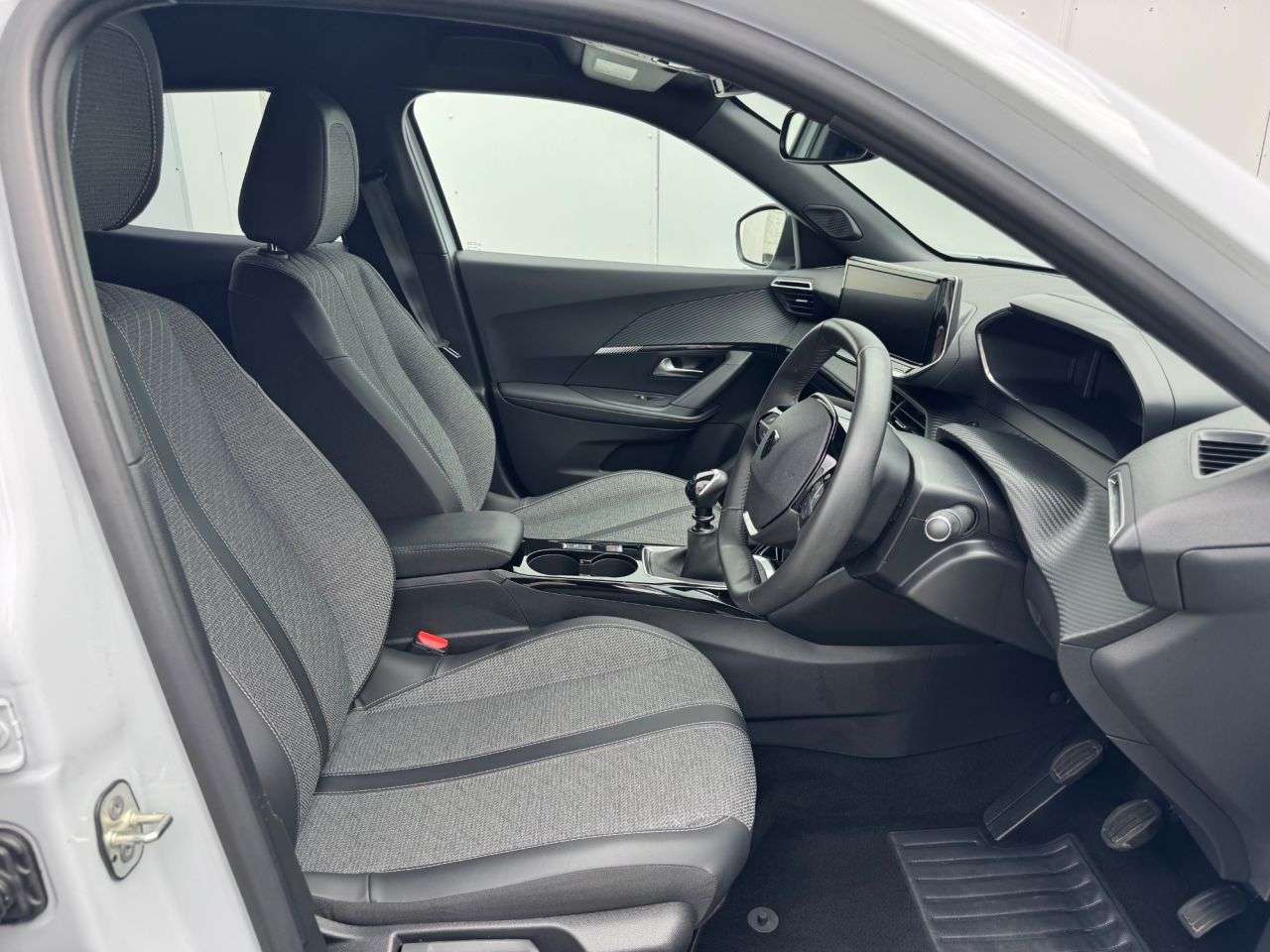 2024 PEUGEOT 2008 2024 PEUGEOT 2008