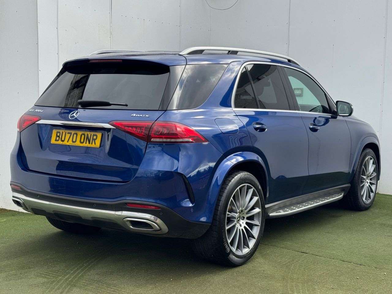 A 2020 MERCEDES-BENZ GLE 2.0 GLE300d AMG Line (Premium) SUV 5dr Diesel G-Tronic 4MATIC Euro 6 (s/s) A 2020 MERCEDES-BENZ GLE 2.0 GLE300d AMG Line (Premium) SUV 5dr Diesel G-Tronic 4MATIC Euro 6 (s/s)