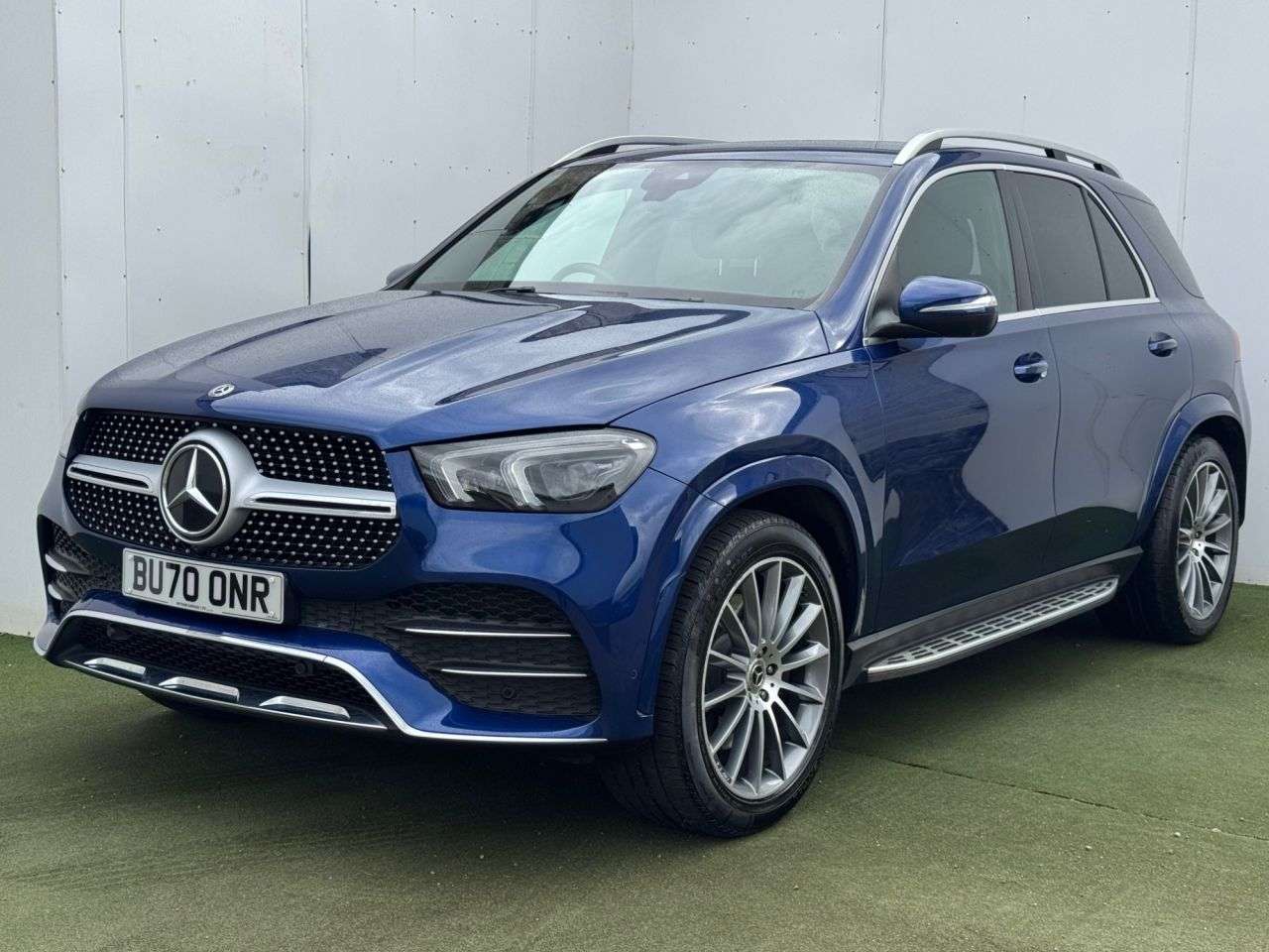 A 2020 MERCEDES-BENZ GLE 2.0 GLE300d AMG Line (Premium) SUV 5dr Diesel G-Tronic 4MATIC Euro 6 (s/s) A 2020 MERCEDES-BENZ GLE 2.0 GLE300d AMG Line (Premium) SUV 5dr Diesel G-Tronic 4MATIC Euro 6 (s/s)