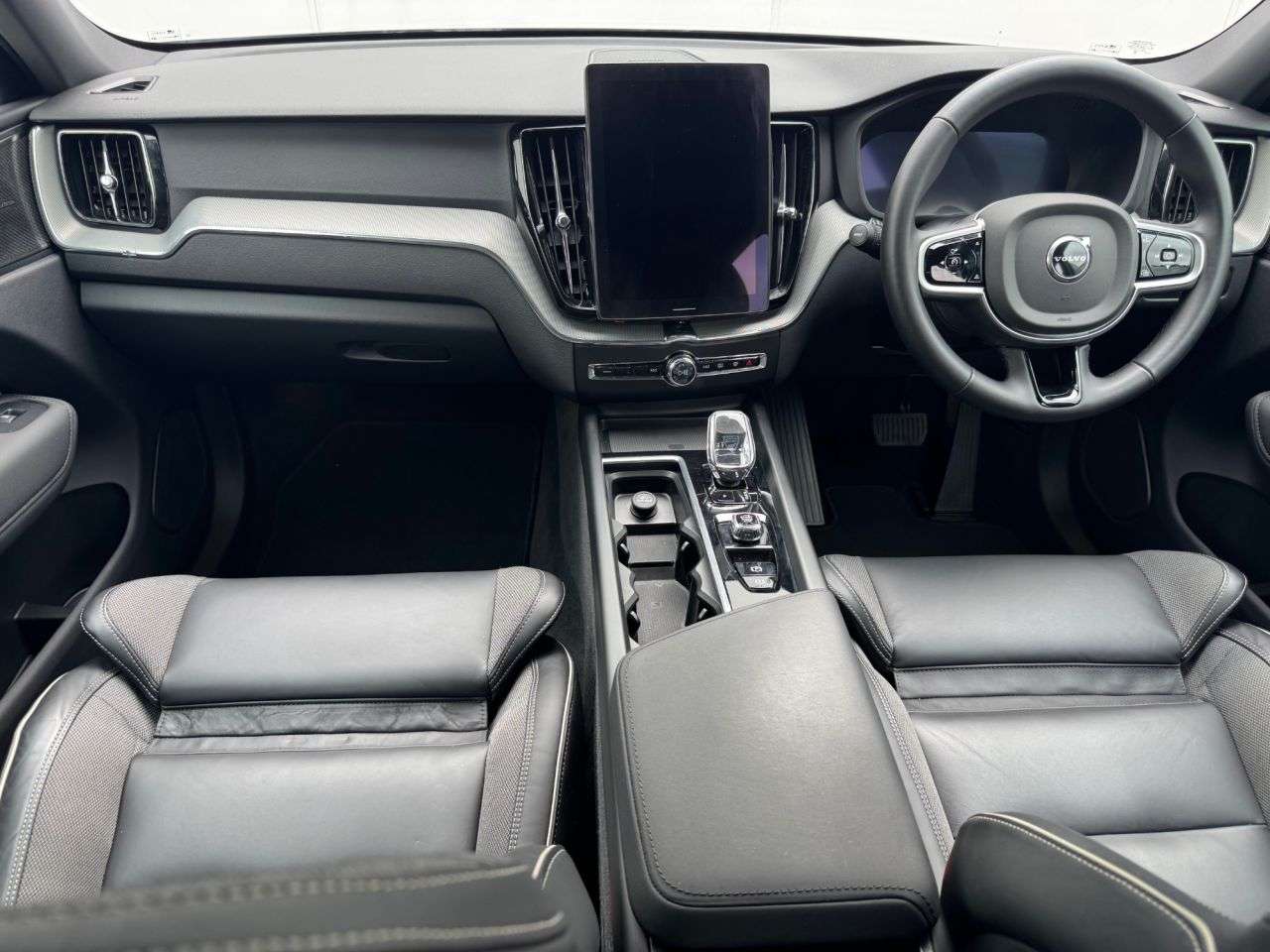 2025 VOLVO XC60 2025 VOLVO XC60