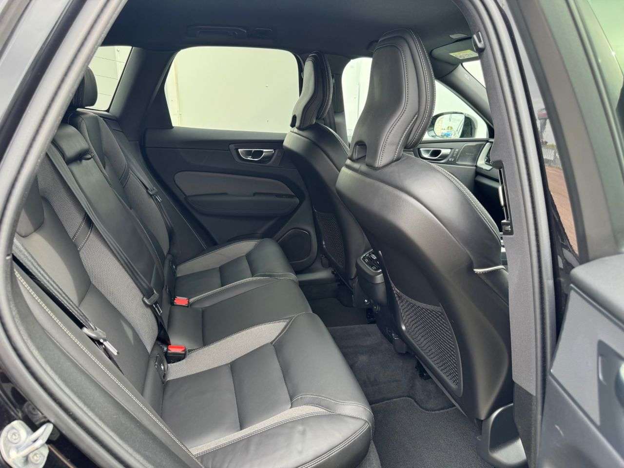 2025 VOLVO XC60 2025 VOLVO XC60