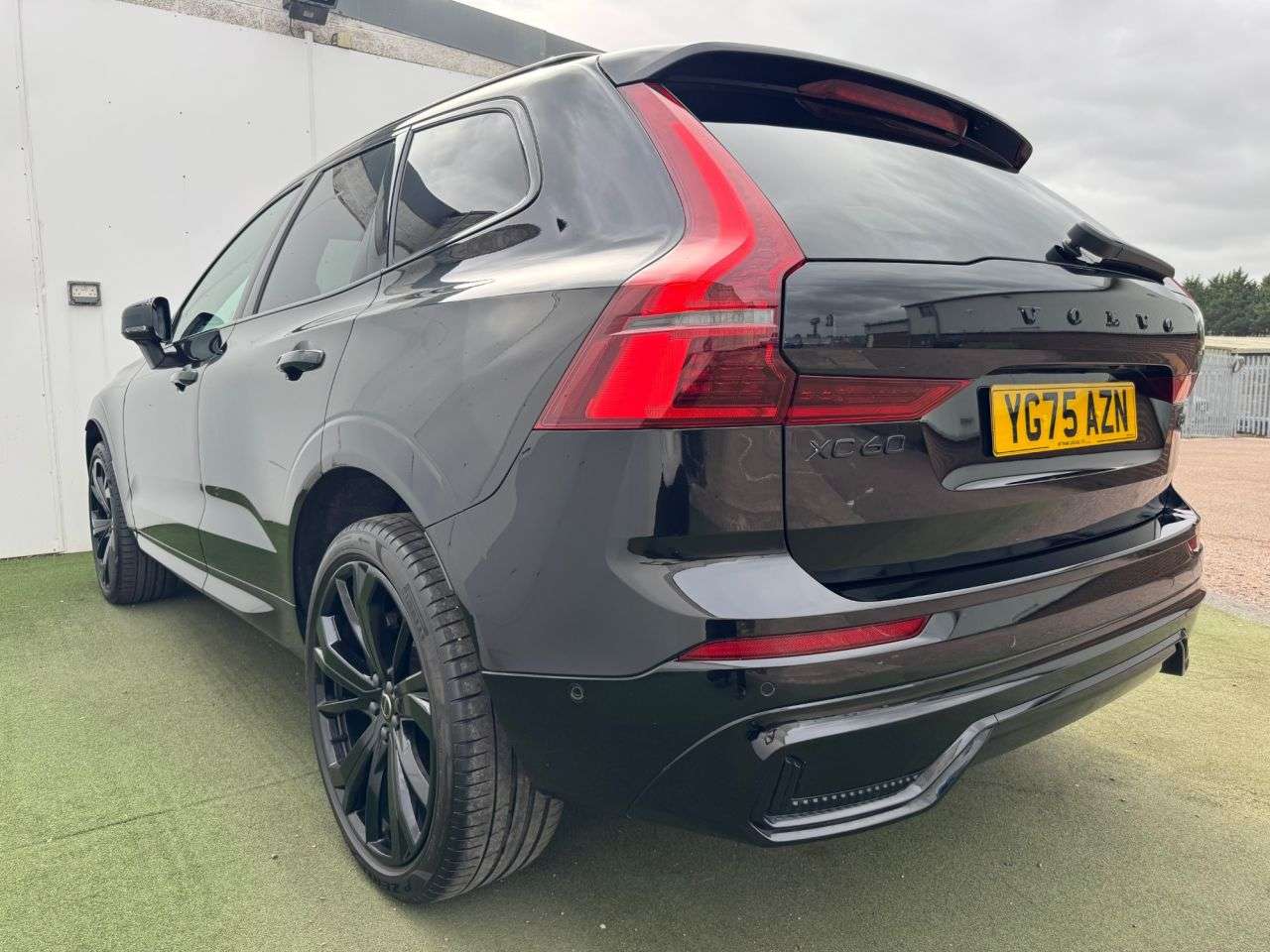 2025 VOLVO XC60 2025 VOLVO XC60