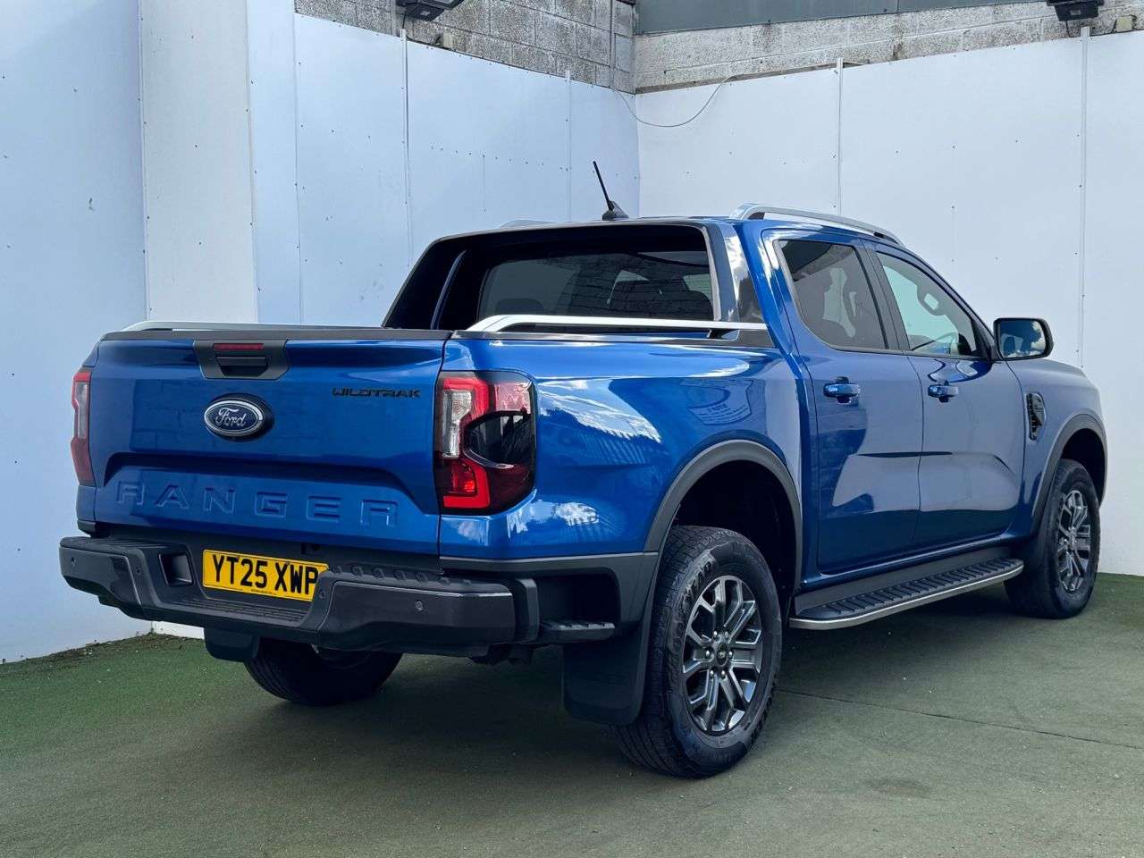 A 2025 FORD RANGER 2.0 TD EcoBlue Wildtrak Pickup Double Cab 4dr Diesel Auto 4WD Euro 6 (s/s) A 2025 FORD RANGER 2.0 TD EcoBlue Wildtrak Pickup Double Cab 4dr Diesel Auto 4WD Euro 6 (s/s)