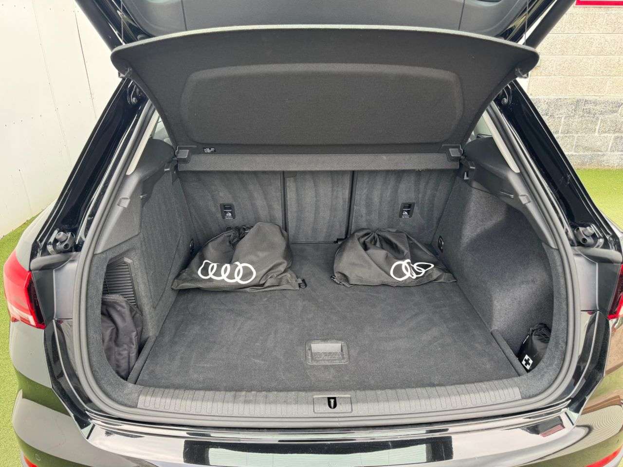 2023 AUDI Q3 2023 AUDI Q3