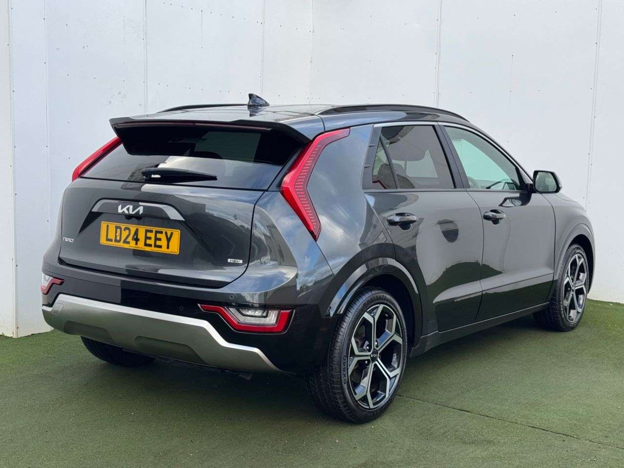 A 2024 KIA NIRO 1.6h GDi 3 SUV 5dr Petrol Hybrid DCT Euro 6 (s/s) (139 bhp) A 2024 KIA NIRO 1.6h GDi 3 SUV 5dr Petrol Hybrid DCT Euro 6 (s/s) (139 bhp)