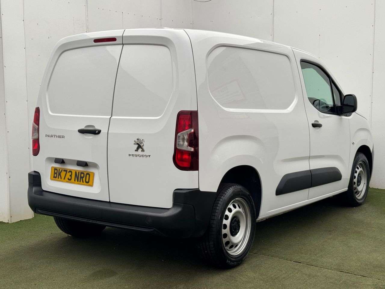 A 2023 PEUGEOT PARTNER 1.5 BlueHDi 1000 Professional Premium + Standard Panel Van 5dr Diesel Manua A 2023 PEUGEOT PARTNER 1.5 BlueHDi 1000 Professional Premium + Standard Panel Van 5dr Diesel Manua