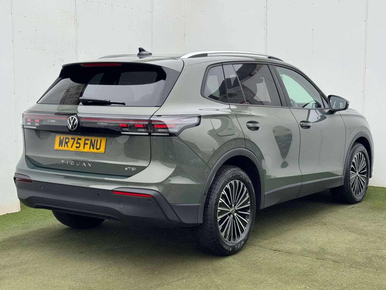 A 2025 VOLKSWAGEN TIGUAN 1.5 eTSi MHEV Match SUV 5dr Petrol Hybrid DSG Euro6 A 2025 VOLKSWAGEN TIGUAN 1.5 eTSi MHEV Match SUV 5dr Petrol Hybrid DSG Euro6