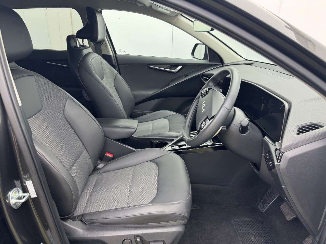 2023 KIA NIRO 2023 KIA NIRO