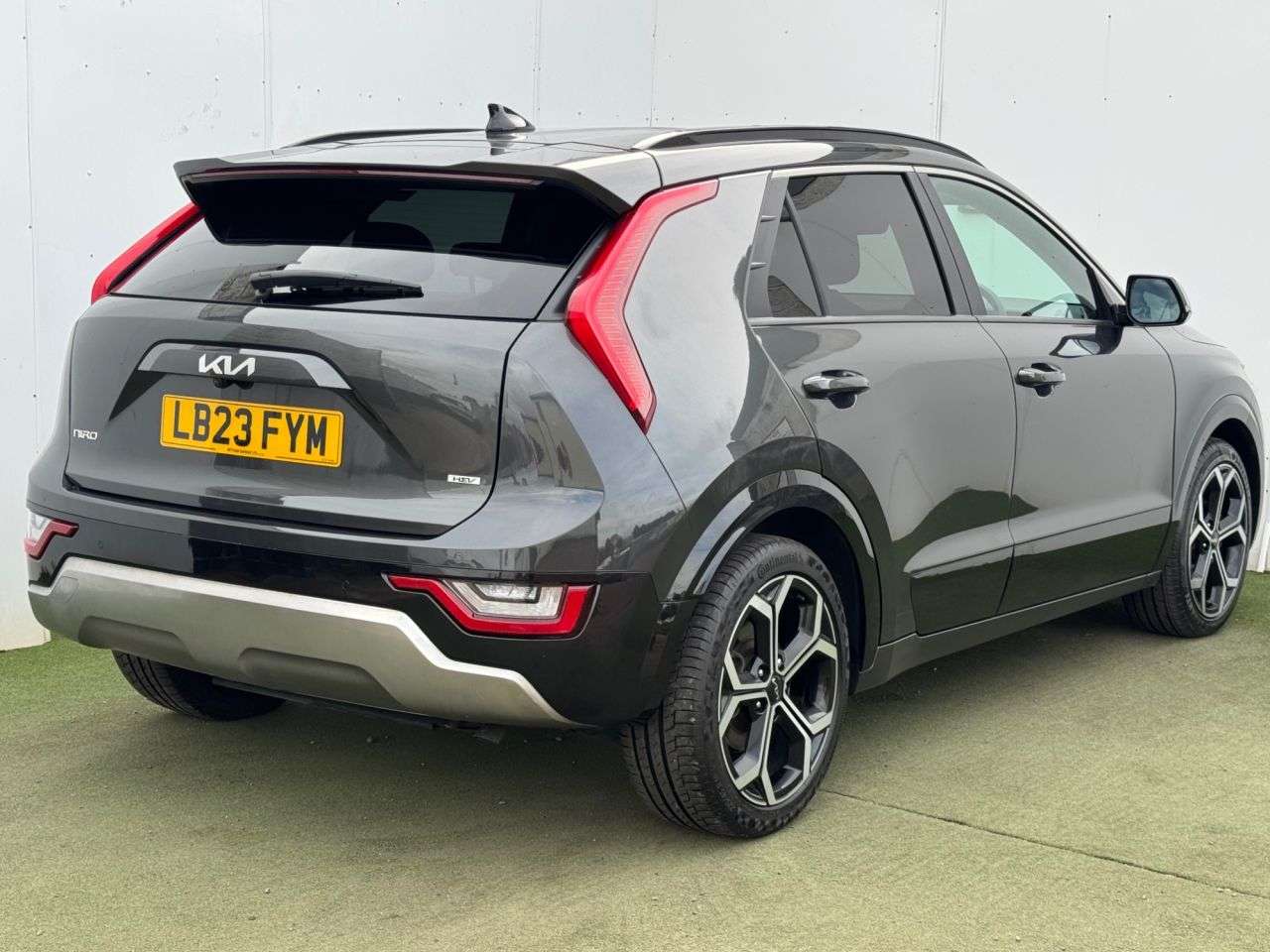 A 2023 KIA NIRO 1.6h GDi 3 SUV 5dr Petrol Hybrid DCT Euro 6 (s/s) (139 bhp) A 2023 KIA NIRO 1.6h GDi 3 SUV 5dr Petrol Hybrid DCT Euro 6 (s/s) (139 bhp)