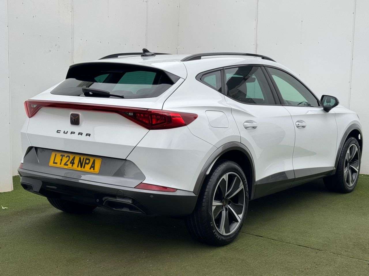 A 2024 CUPRA FORMENTOR 1.5 TSI V1 SUV 5dr Petrol Manual Euro 6 (s/s) (150 ps) A 2024 CUPRA FORMENTOR 1.5 TSI V1 SUV 5dr Petrol Manual Euro 6 (s/s) (150 ps)