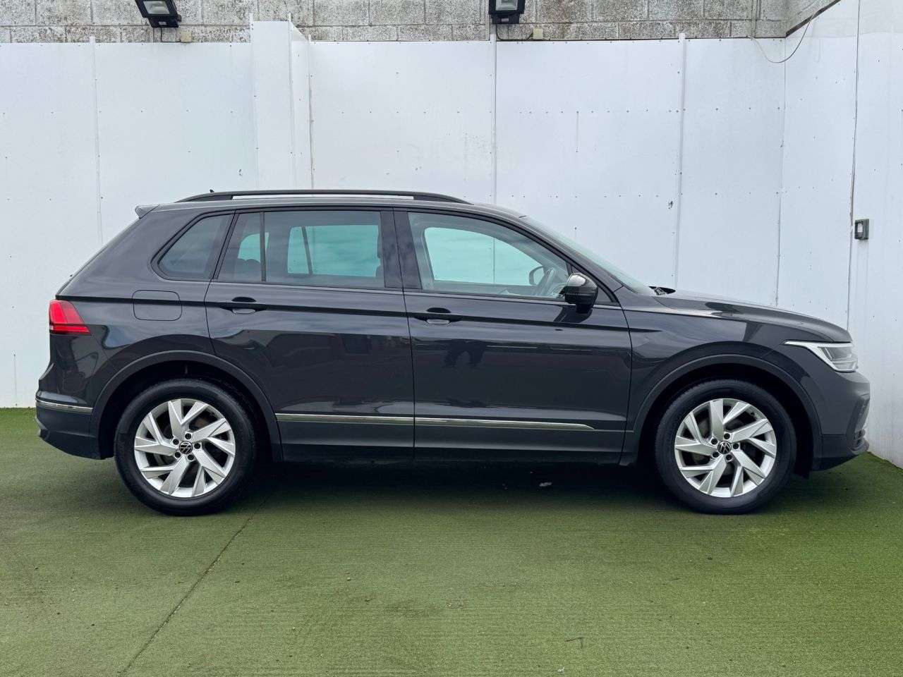 2023 VOLKSWAGEN TIGUAN 2023 VOLKSWAGEN TIGUAN