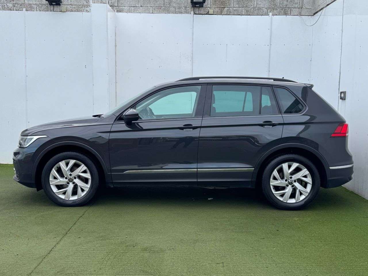2023 VOLKSWAGEN TIGUAN 2023 VOLKSWAGEN TIGUAN