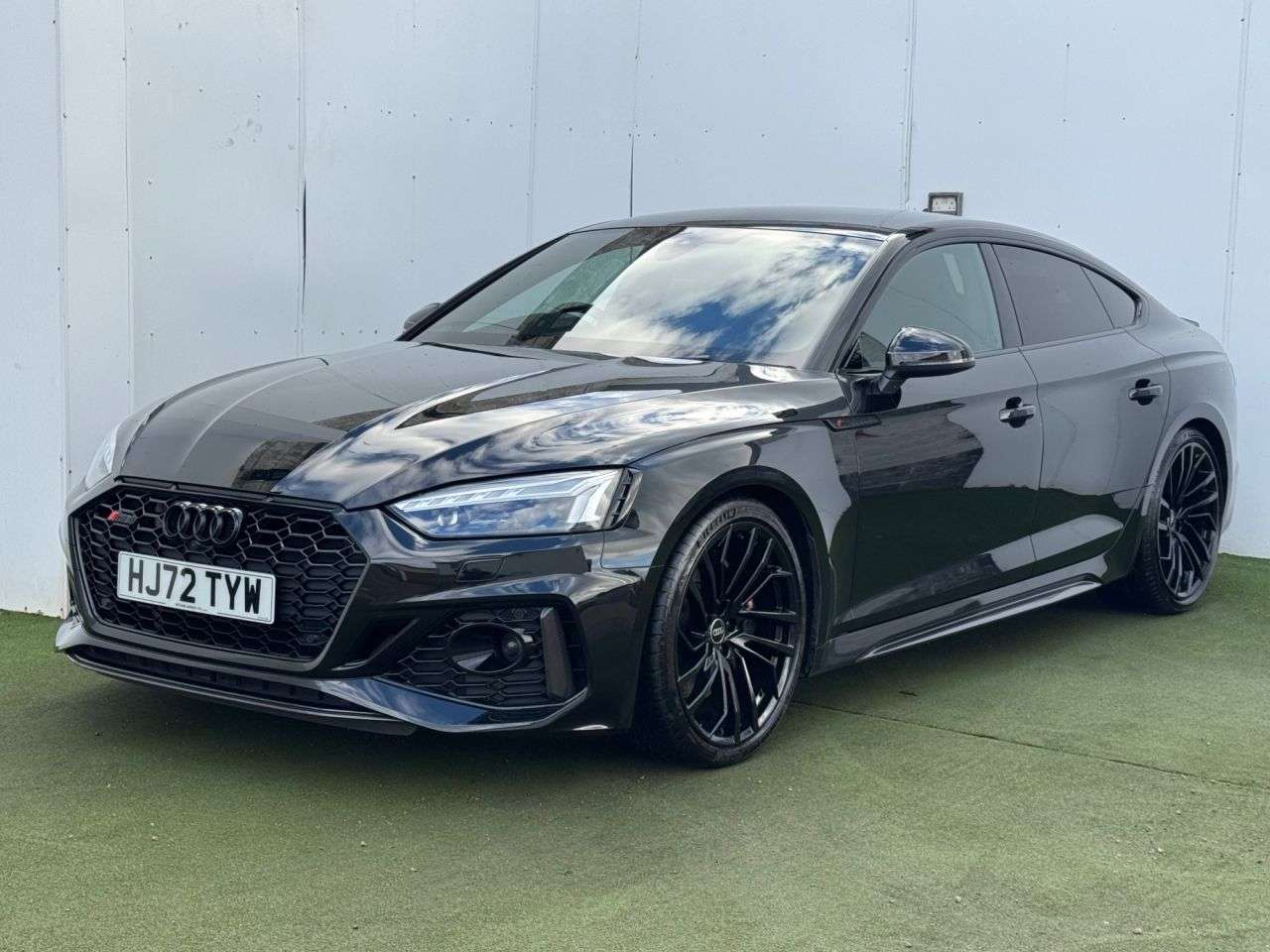 A 2022 AUDI A5 RS 5 SPORTBACK TFSI QUATTRO CARBON BLACK A 2022 AUDI A5 RS 5 SPORTBACK TFSI QUATTRO CARBON BLACK