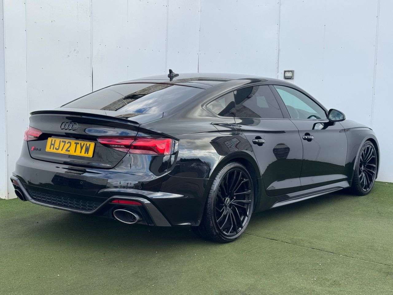 A 2022 AUDI A5 RS 5 SPORTBACK TFSI QUATTRO CARBON BLACK A 2022 AUDI A5 RS 5 SPORTBACK TFSI QUATTRO CARBON BLACK