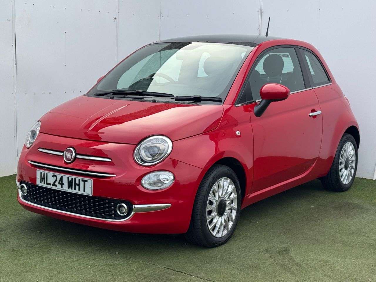 A 2024 FIAT 500 1.0 MHEV Hatchback 3dr Petrol Manual Euro 6 (s/s) (70 bhp) A 2024 FIAT 500 1.0 MHEV Hatchback 3dr Petrol Manual Euro 6 (s/s) (70 bhp)