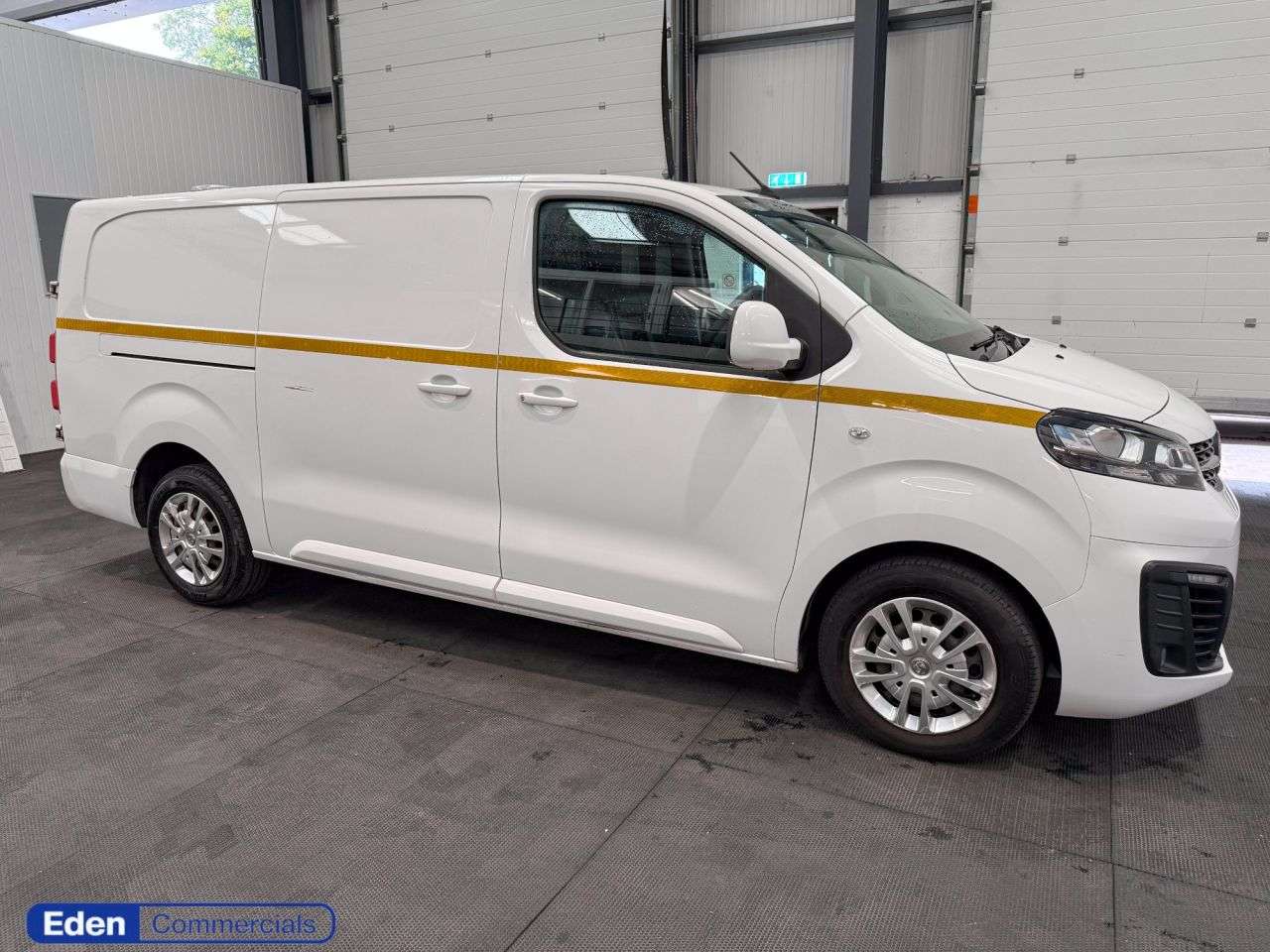 A 2020 VAUXHALL VIVARO L2H1 2900 SPORTIVE S/S A 2020 VAUXHALL VIVARO L2H1 2900 SPORTIVE S/S