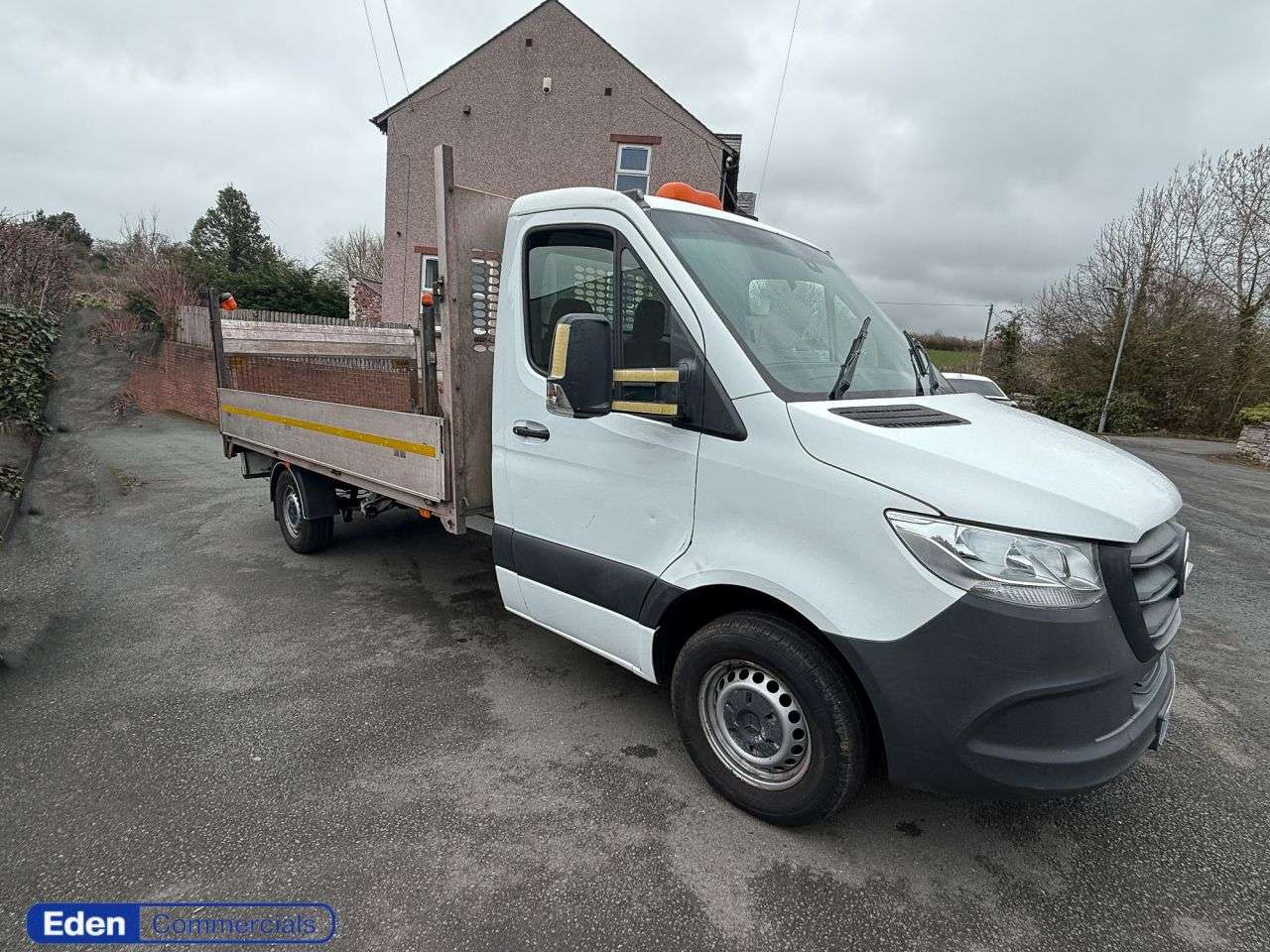 A 2020 MERCEDES-BENZ SPRINTER 2.1 316 CDI 5d 161 BHP DROPSIDE WITH TAIL LIFT - TM SPEC A 2020 MERCEDES-BENZ SPRINTER 2.1 316 CDI 5d 161 BHP DROPSIDE WITH TAIL LIFT - TM SPEC