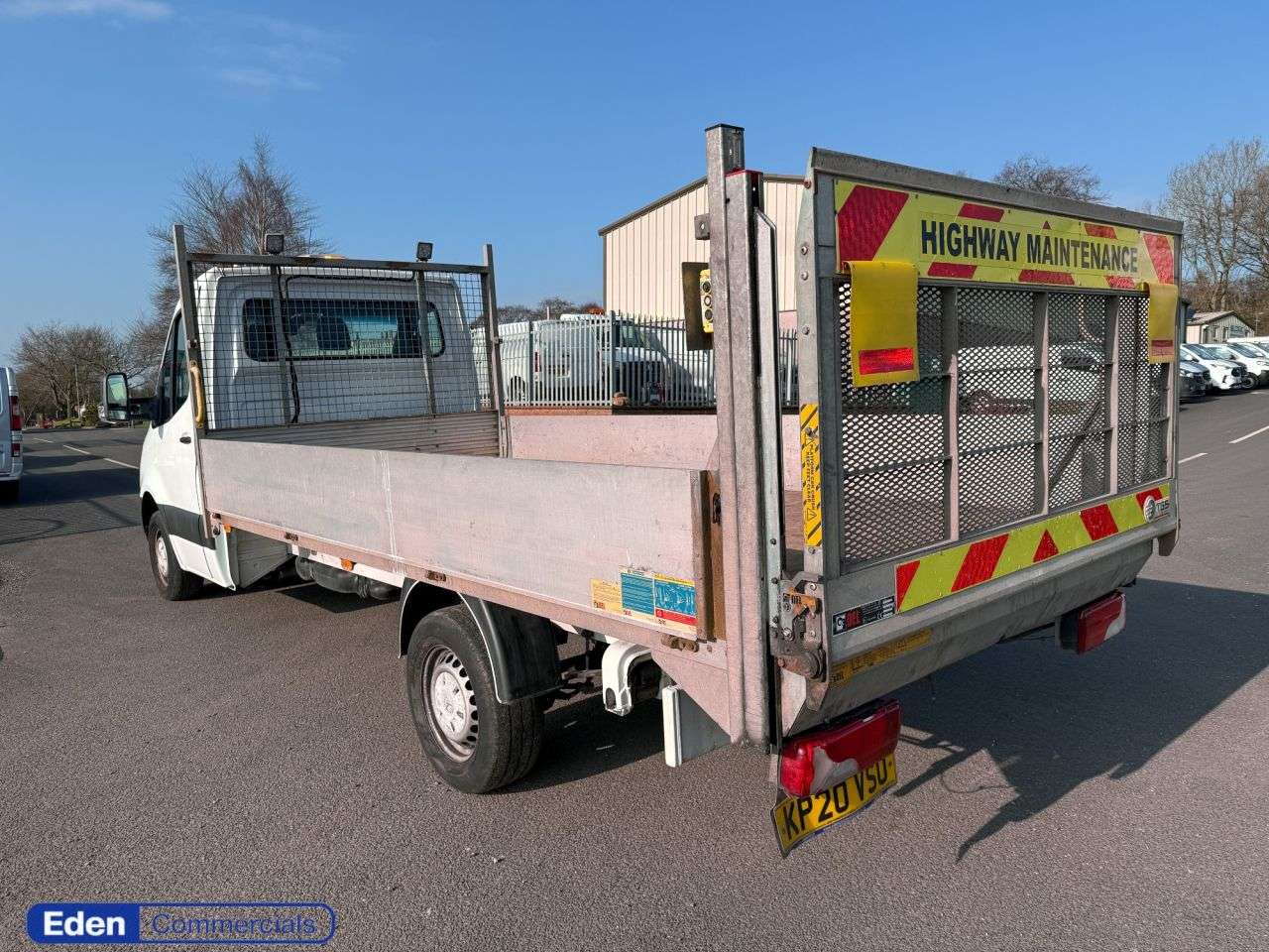 A 2020 MERCEDES-BENZ SPRINTER 2.1 316 CDI 5d 161 BHP LWB DROPSIDE 161 BHP LWB TM DROPSIDE - REVERSE CAM A 2020 MERCEDES-BENZ SPRINTER 2.1 316 CDI 5d 161 BHP LWB DROPSIDE 161 BHP LWB TM DROPSIDE - REVERSE CAM