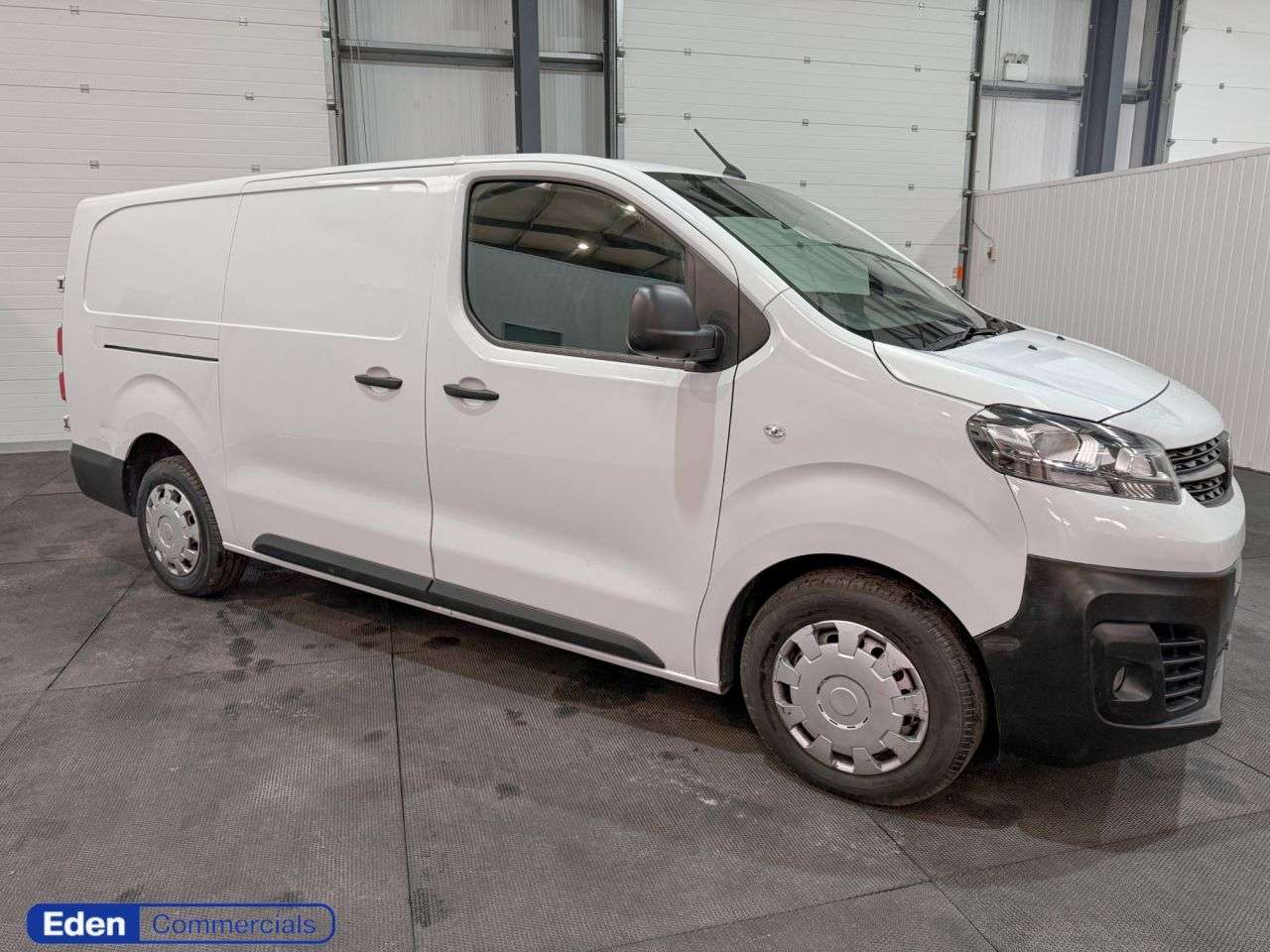 A 2022 VAUXHALL VIVARO 1.5 L2H1 F2900 DYNAMIC S/S 5d 101 BHP AIR CON + DAB + CRUISE A 2022 VAUXHALL VIVARO 1.5 L2H1 F2900 DYNAMIC S/S 5d 101 BHP AIR CON + DAB + CRUISE