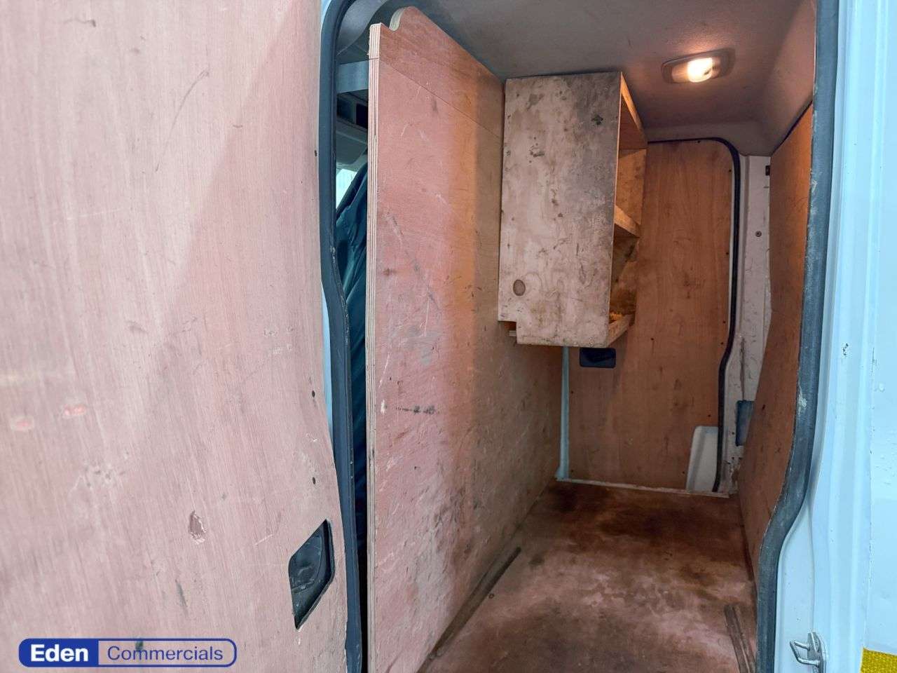 A 2021 FORD TRANSIT 2.0 350 LEADER CRC ECOBLUE 5d 129 BHP A 2021 FORD TRANSIT 2.0 350 LEADER CRC ECOBLUE 5d 129 BHP
