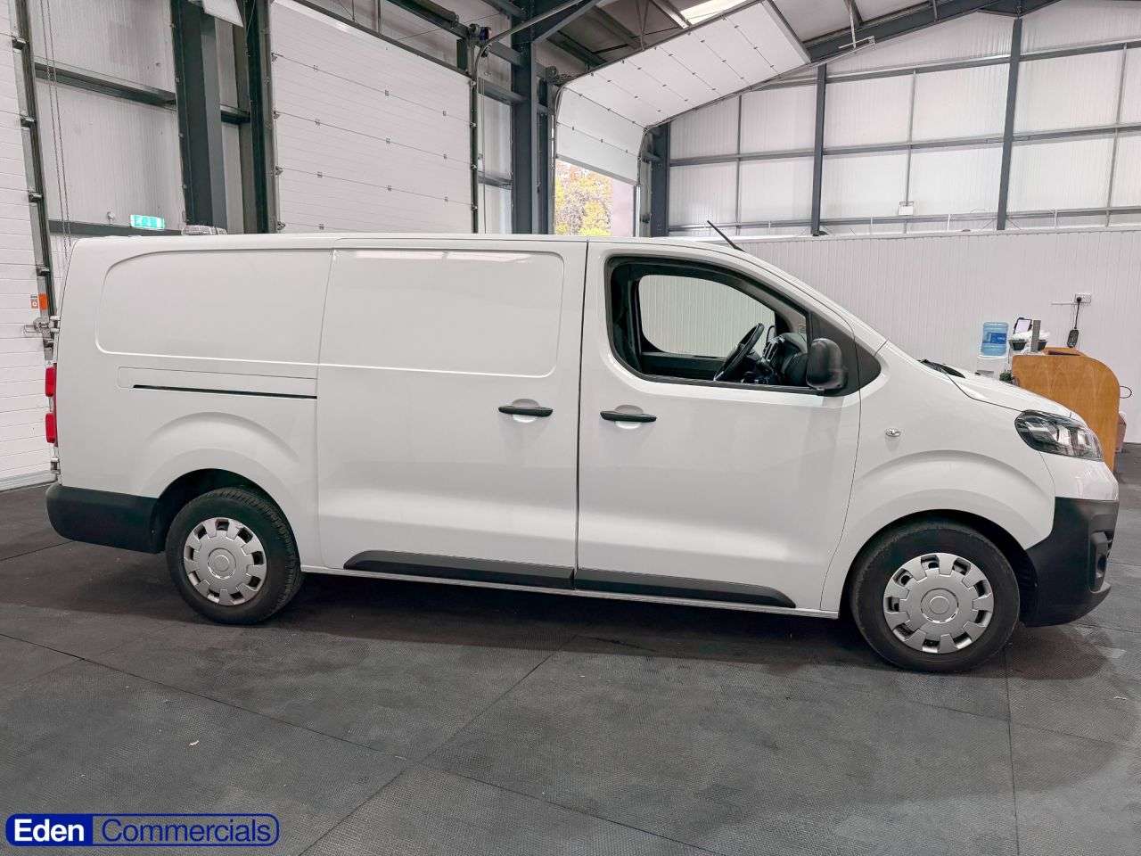 A 2022 VAUXHALL VIVARO L2H1 F2900 DYNAMIC S/S A 2022 VAUXHALL VIVARO L2H1 F2900 DYNAMIC S/S