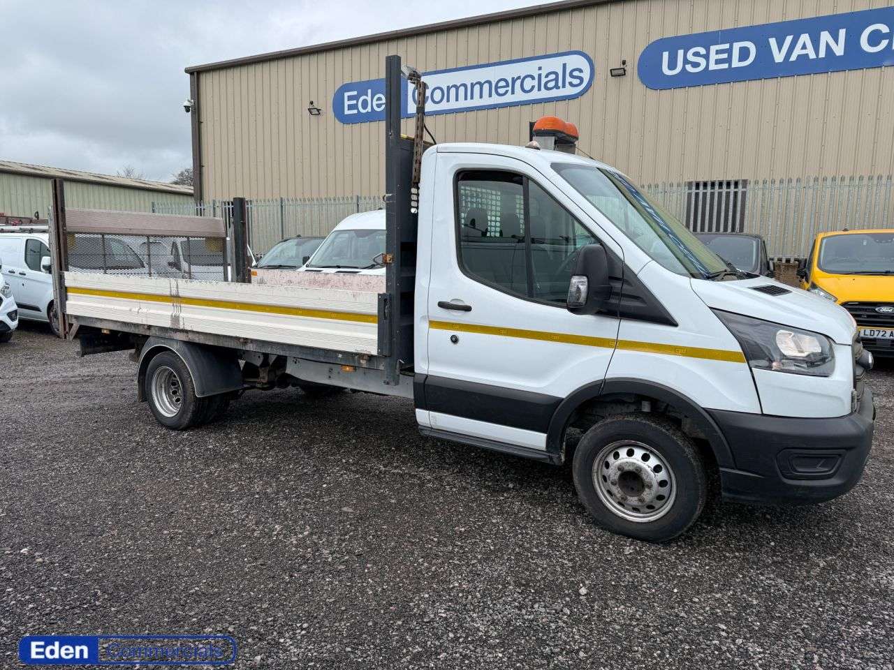 A 2021 FORD TRANSIT 2.0 350 LEADER C/C ECOBLUE 129 BHP DROPSIDE WITH TAIL LIFT NEW TIMING BELT A 2021 FORD TRANSIT 2.0 350 LEADER C/C ECOBLUE 129 BHP DROPSIDE WITH TAIL LIFT NEW TIMING BELT
