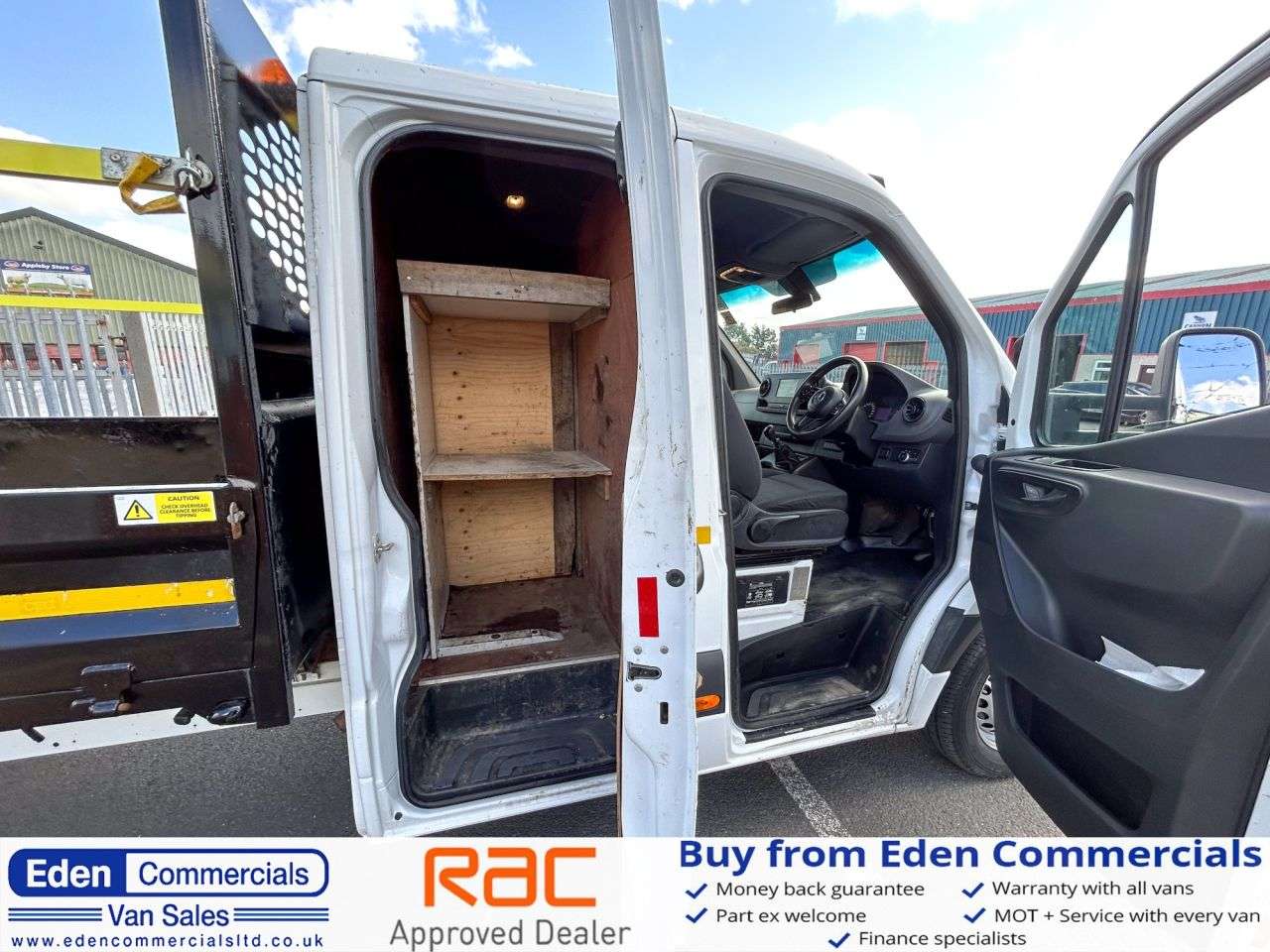 A 2021 MERCEDES-BENZ SPRINTER 2.0 315 CDI 148 BHP DOUBLE CAB TIPPER A 2021 MERCEDES-BENZ SPRINTER 2.0 315 CDI 148 BHP DOUBLE CAB TIPPER