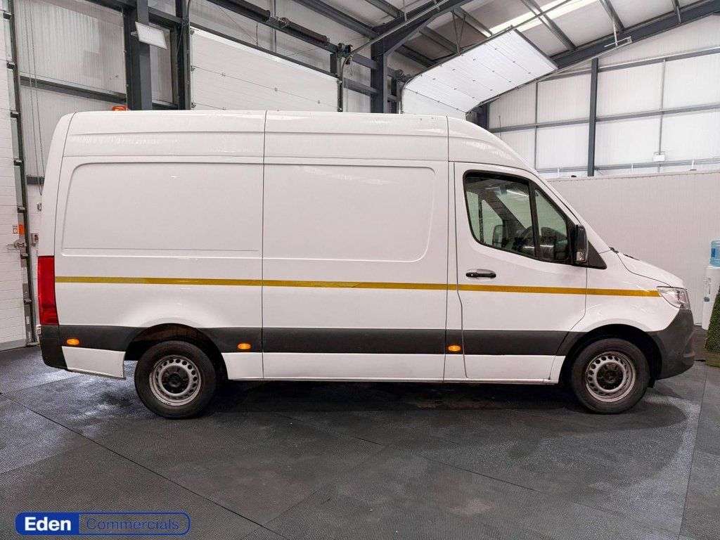 A 2021 MERCEDES-BENZ SPRINTER 2.1 314 CDI PROGRESSIVE 141 BHP UTILITY VAN RAC APPROVED DEALER 200 VANS A 2021 MERCEDES-BENZ SPRINTER 2.1 314 CDI PROGRESSIVE 141 BHP UTILITY VAN RAC APPROVED DEALER 200 VANS