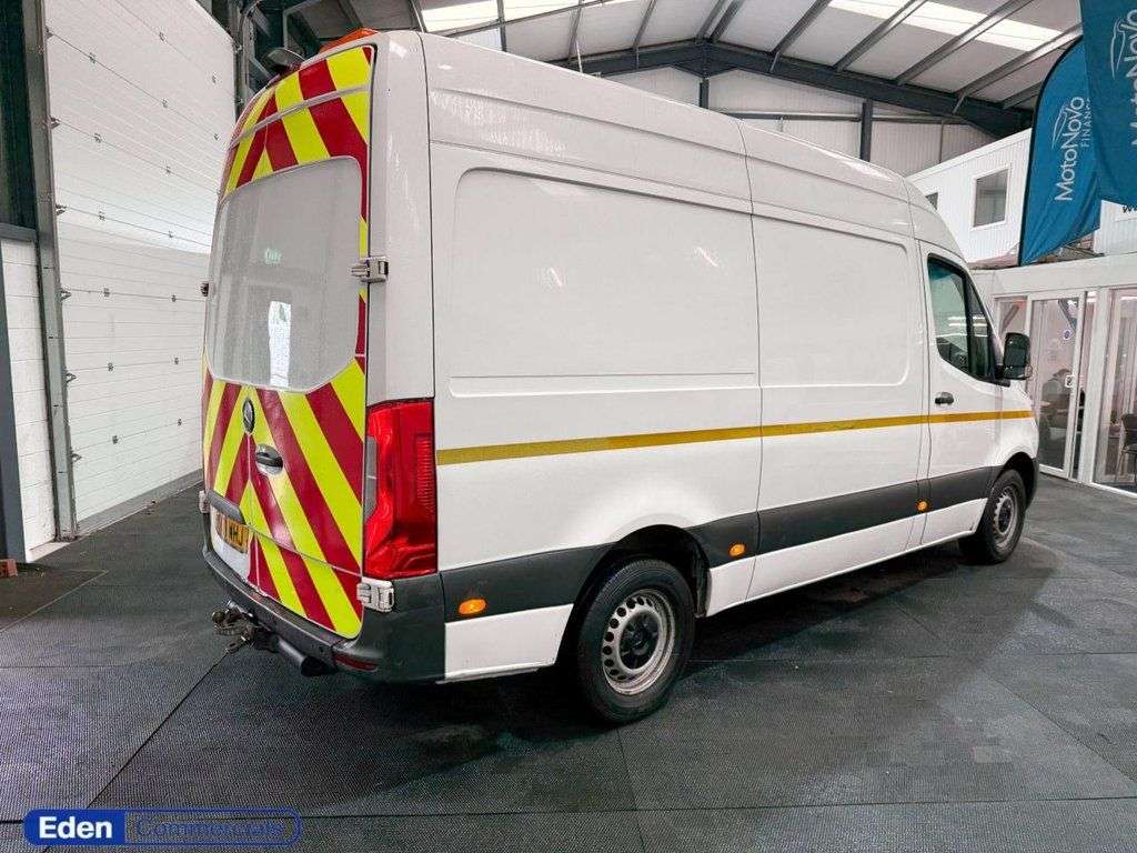 A 2021 MERCEDES-BENZ SPRINTER 2.1 314 CDI PROGRESSIVE 141 BHP UTILITY VAN RAC APPROVED DEALER 200 VANS A 2021 MERCEDES-BENZ SPRINTER 2.1 314 CDI PROGRESSIVE 141 BHP UTILITY VAN RAC APPROVED DEALER 200 VANS
