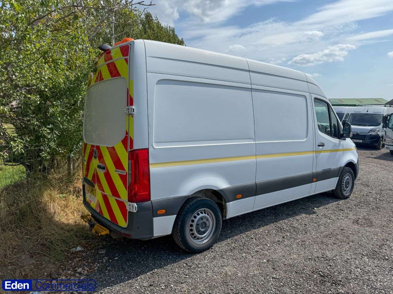 A 2021 MERCEDES-BENZ SPRINTER 2.1 314 CDI PROGRESSIVE 141 BHP UTILITY VAN RAC APPROVED DEALER 200 VANS A 2021 MERCEDES-BENZ SPRINTER 2.1 314 CDI PROGRESSIVE 141 BHP UTILITY VAN RAC APPROVED DEALER 200 VANS