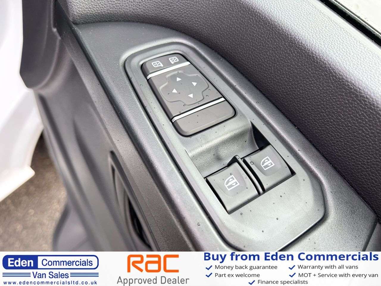 2024 RENAULT TRAFIC 2024 RENAULT TRAFIC
