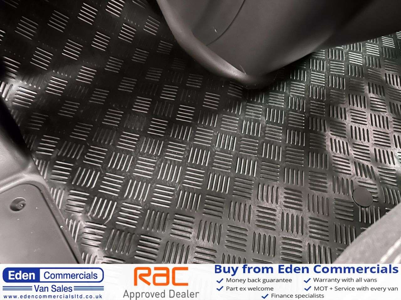 2024 RENAULT TRAFIC 2024 RENAULT TRAFIC