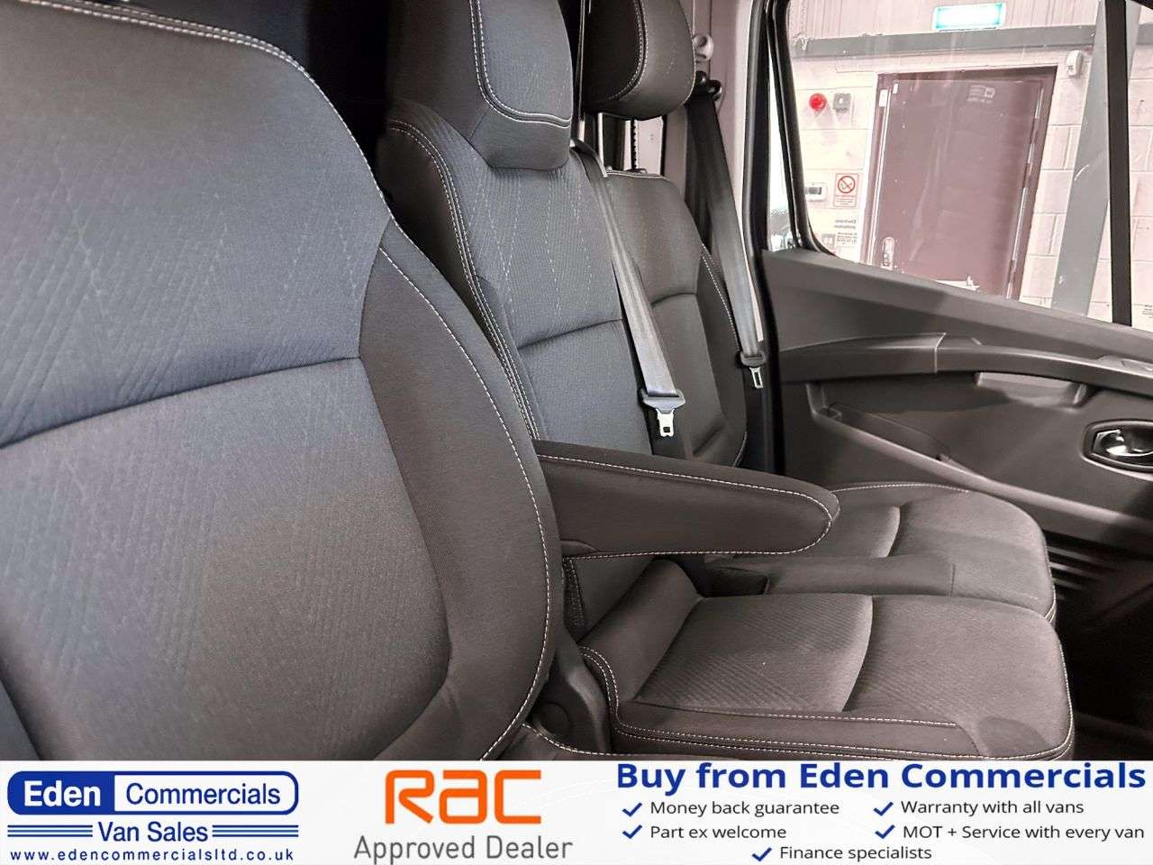 2024 RENAULT TRAFIC 2024 RENAULT TRAFIC