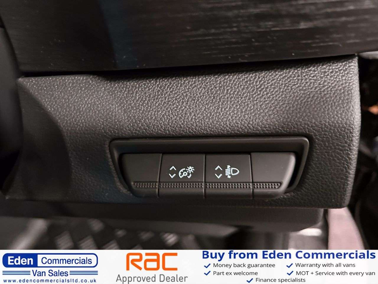 2024 RENAULT TRAFIC 2024 RENAULT TRAFIC