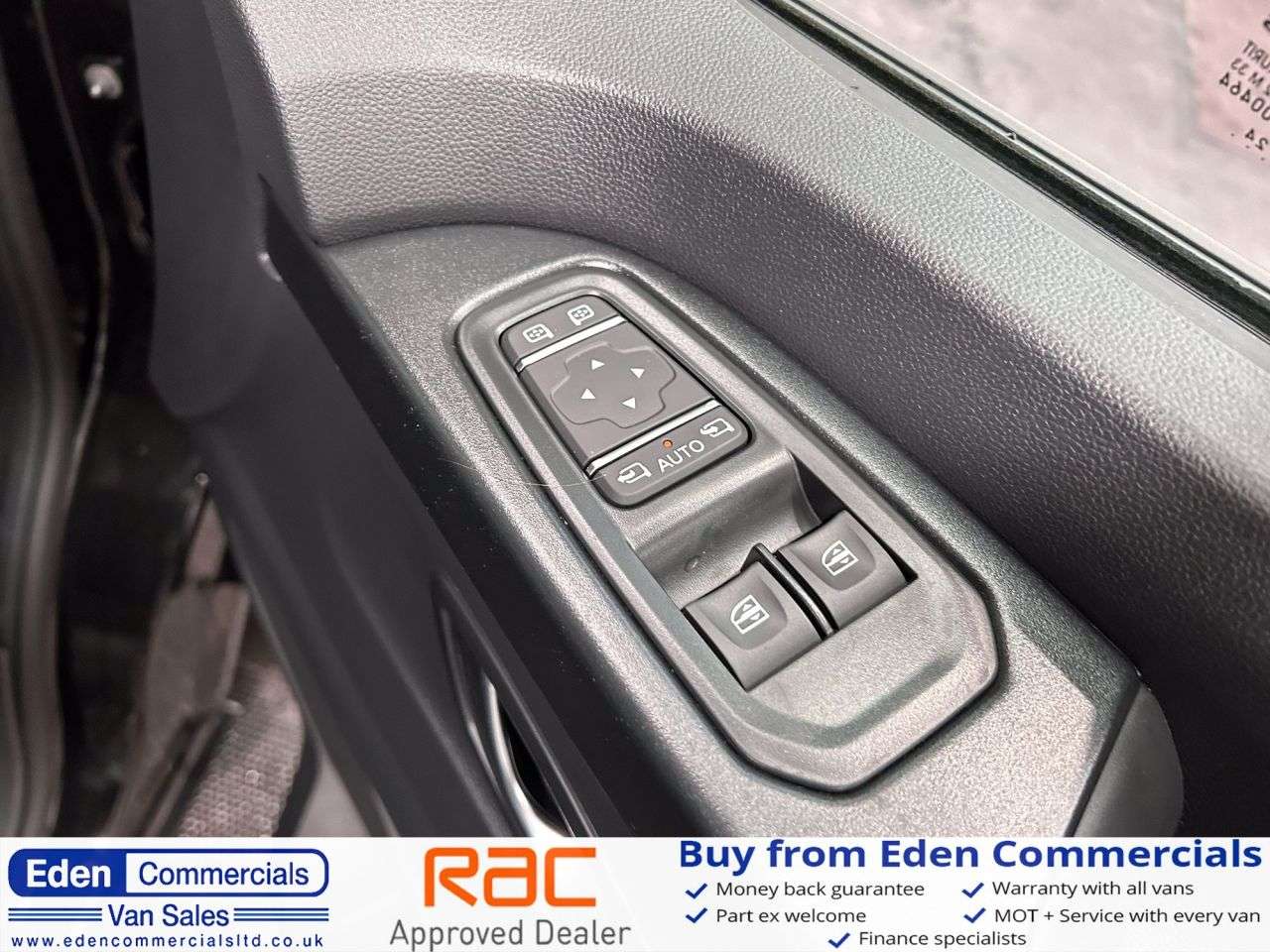 2024 RENAULT TRAFIC 2024 RENAULT TRAFIC