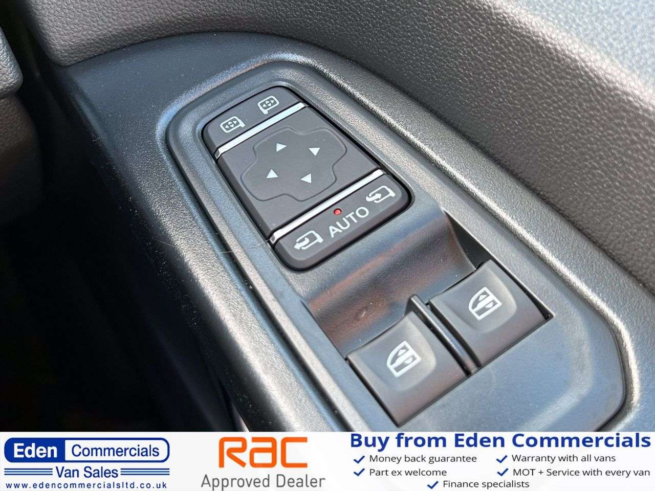 2024 RENAULT TRAFIC 2024 RENAULT TRAFIC