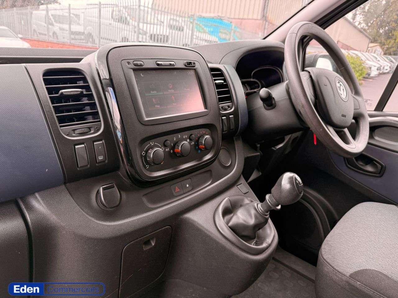 A 2015 VAUXHALL VIVARO 1.6 CDTi 2900 Temperature Controlled 5dr Diesel Manual L2 H1 (170 g/km, 113 A 2015 VAUXHALL VIVARO 1.6 CDTi 2900 Temperature Controlled 5dr Diesel Manual L2 H1 (170 g/km, 113