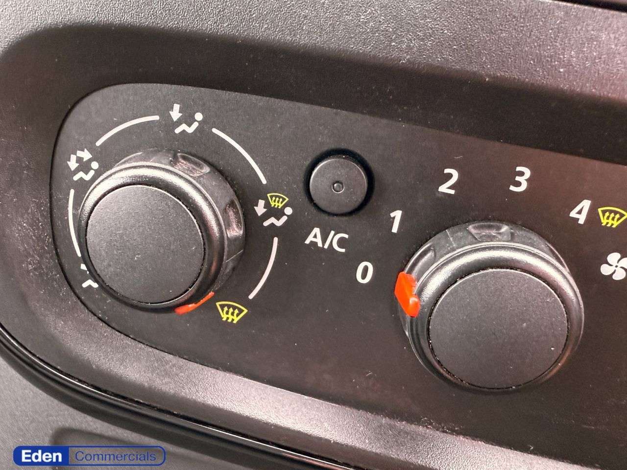 2015 VAUXHALL VIVARO 2015 VAUXHALL VIVARO