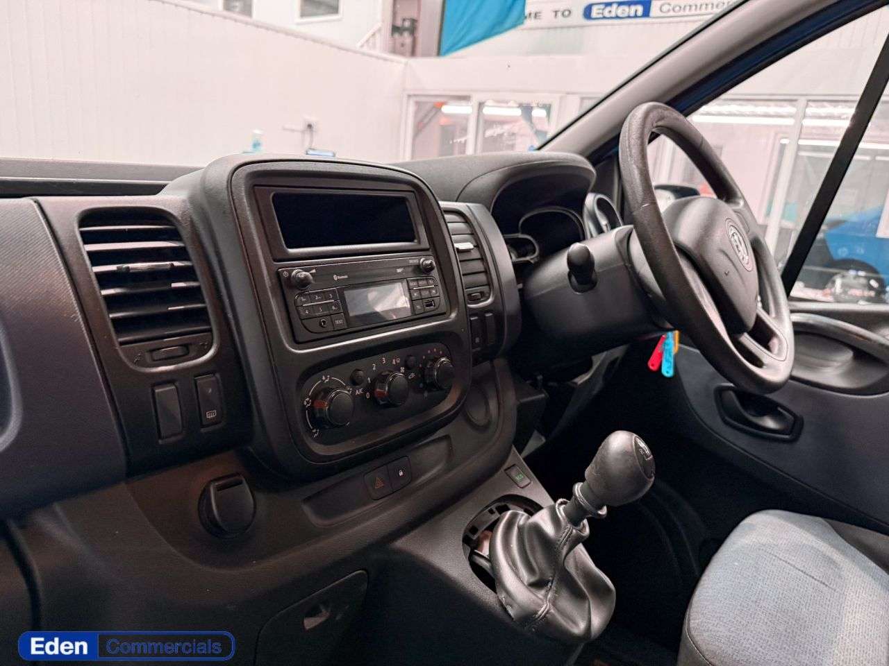 A 2016 VAUXHALL VIVARO 1.6 CDTi 2900 BiTurbo ecoFLEX Panel Van 5dr Diesel Manual L2 H1 Euro 5 (s/s A 2016 VAUXHALL VIVARO 1.6 CDTi 2900 BiTurbo ecoFLEX Panel Van 5dr Diesel Manual L2 H1 Euro 5 (s/s