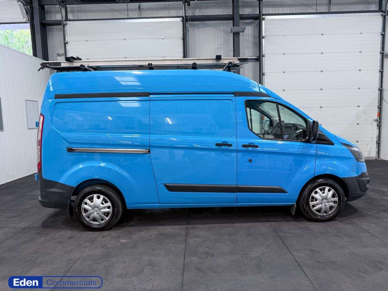 A 2016 FORD TRANSIT CUSTOM 2.0 TDCi 340 L2 H2 EX BRITISH GAS + AIR CON A 2016 FORD TRANSIT CUSTOM 2.0 TDCi 340 L2 H2 EX BRITISH GAS + AIR CON
