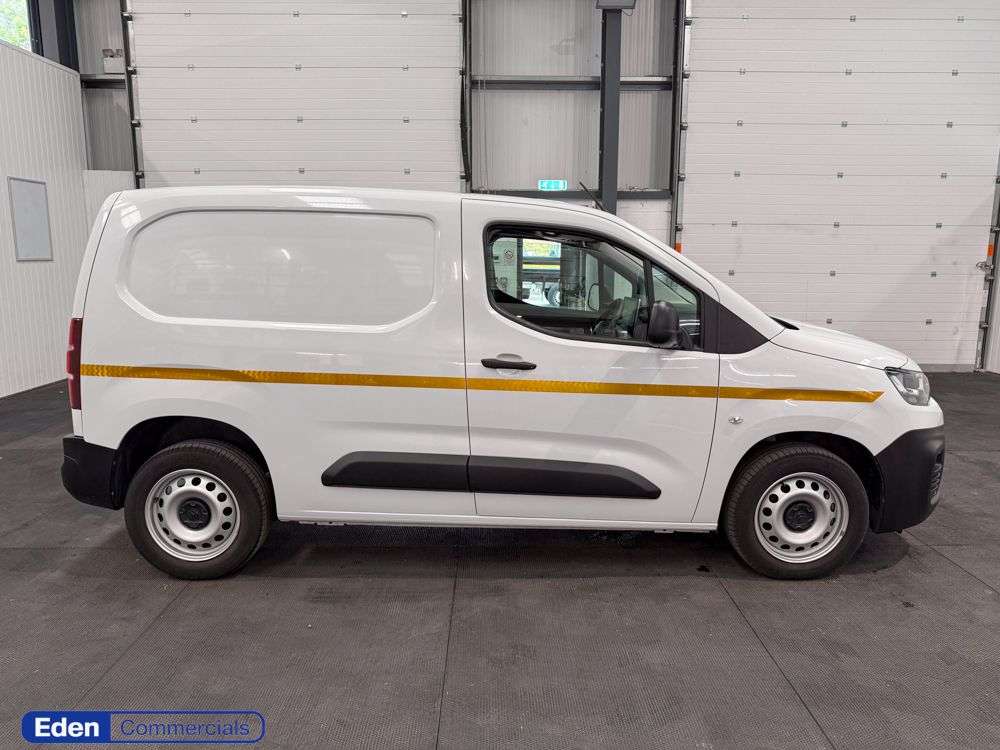 A 2023 CITROEN BERLINGO 1.5 BlueHDi 1000 Enterprise Edition M EURO 6 + UK DELIVERY A 2023 CITROEN BERLINGO 1.5 BlueHDi 1000 Enterprise Edition M EURO 6 + UK DELIVERY