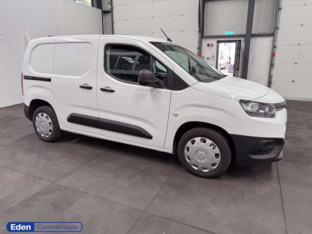 Check out this Toyota Proace City 2022 Diesel Manual