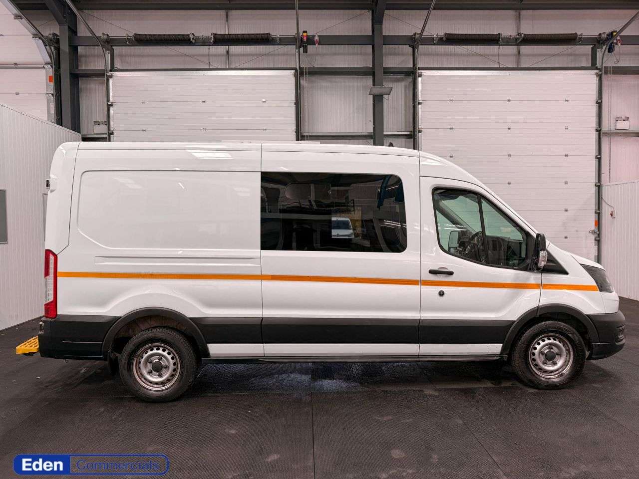 A 2022 FORD TRANSIT 2.0 350 EcoBlue Leader FWD L3 H2 (130 ps) * WELFARE * WELFARE + TOILET A 2022 FORD TRANSIT 2.0 350 EcoBlue Leader FWD L3 H2 (130 ps) * WELFARE * WELFARE + TOILET