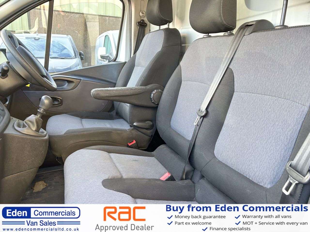 A 2016 VAUXHALL VIVARO 1.6 CDTi 2900 ecoFLEX Panel Van 5dr Diesel Manual L1 H1 Euro 5 (s/s) (90 ps A 2016 VAUXHALL VIVARO 1.6 CDTi 2900 ecoFLEX Panel Van 5dr Diesel Manual L1 H1 Euro 5 (s/s) (90 ps